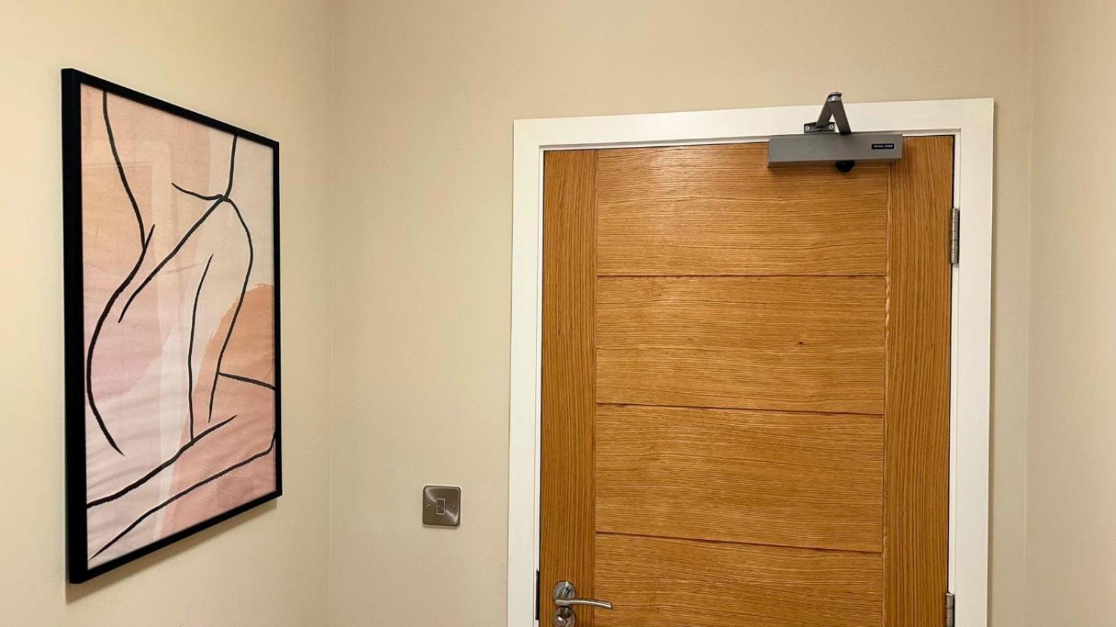 Luxury Apartment In Great Location Coventry Esterno foto