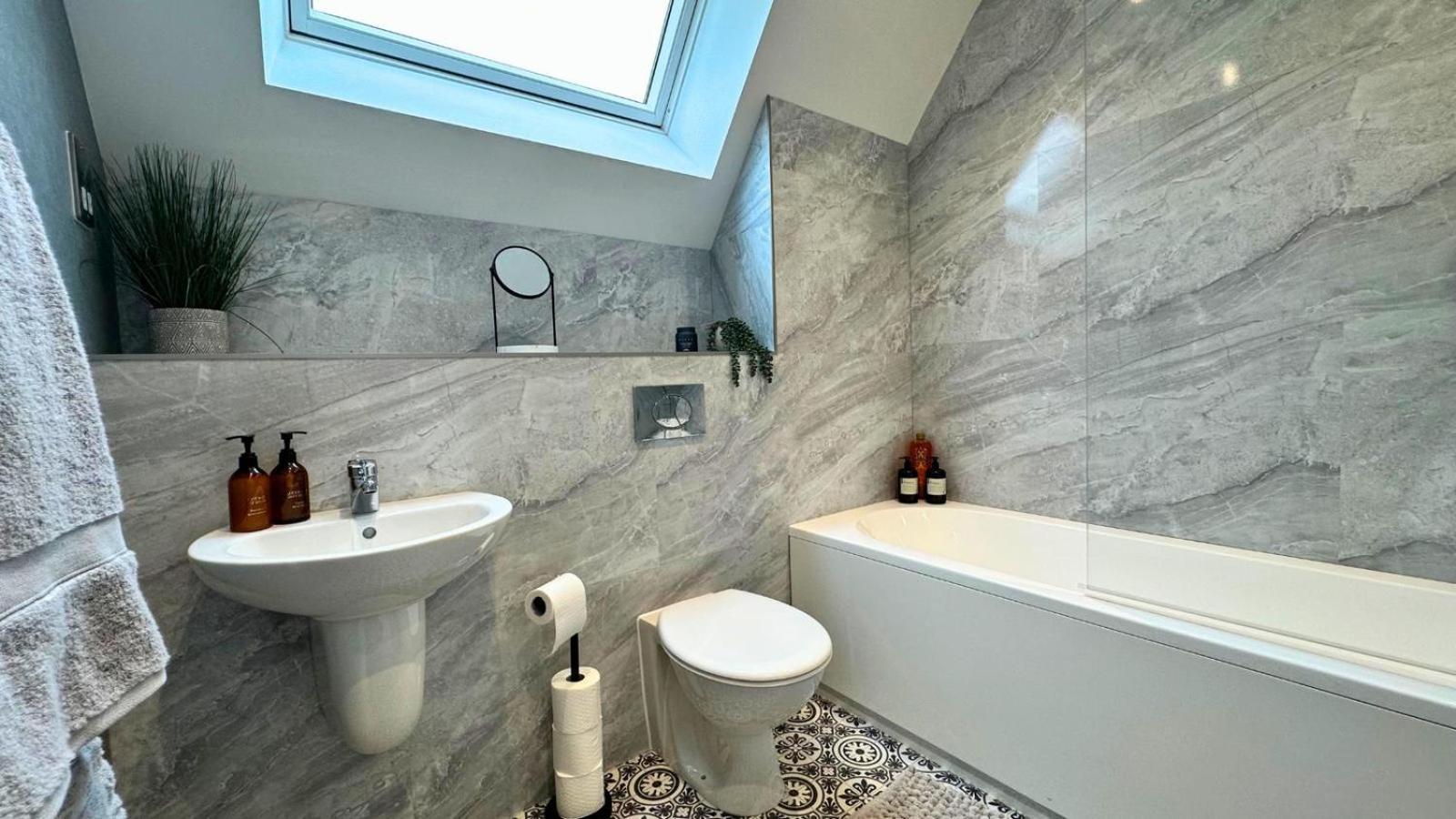 Luxury Apartment In Great Location Coventry Esterno foto